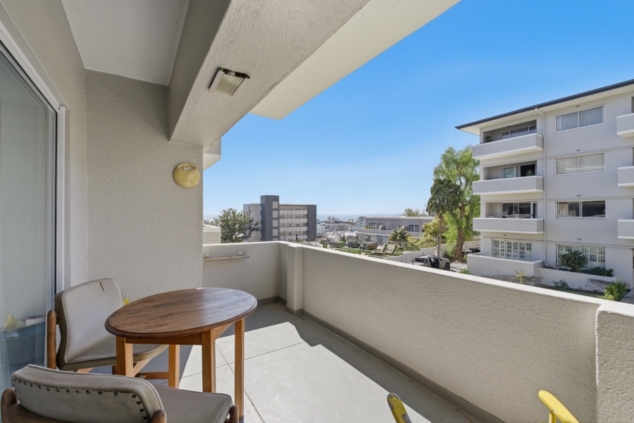 2 Bedroom Property for Sale in Sea Point Western Cape
